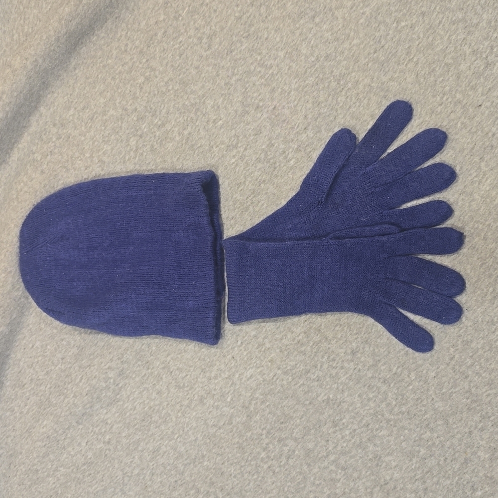 Beanie and glove set